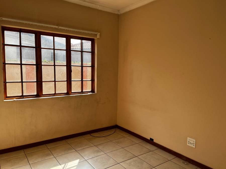 To Let 2 Bedroom Property for Rent in Melodie North West